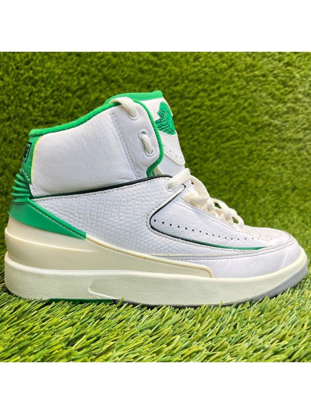 Nike‎ Air Jordan 2 Retro GS Boys Size 5Y White Green Basketball Shoes Sneakers